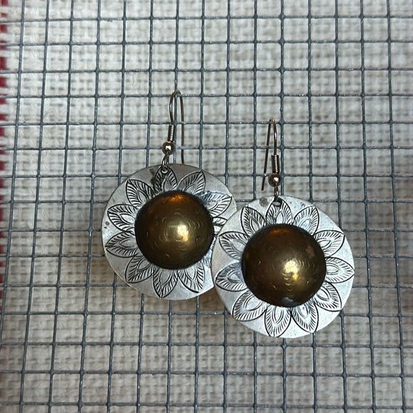 Set of cute earrings. Lots listed, bundle and save!! - Picture 2 of 2